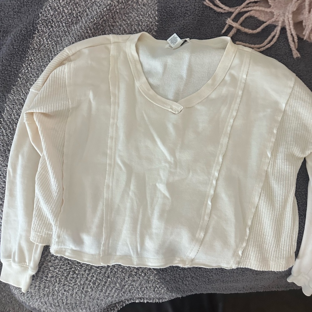 altard state cropped v neck sweaters